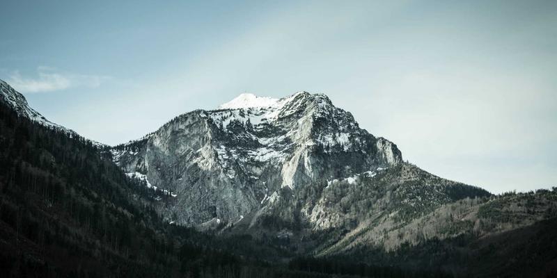 高收益债券违约预警：固定收益投资者必须识别的5大危险信号与经典案例分析